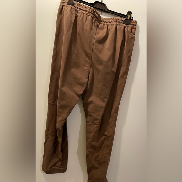 COPY - Gucci Jogger Pants - Picture 2 of 3